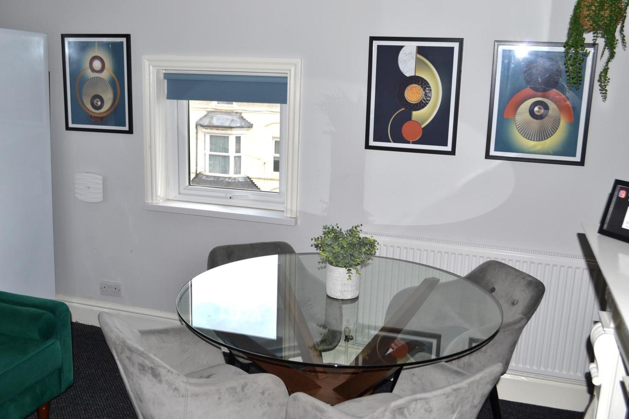 Cottage Style 2 Bedroom Apt In City, Near Utilita Arena & Free Parking Birmingham Exterior foto